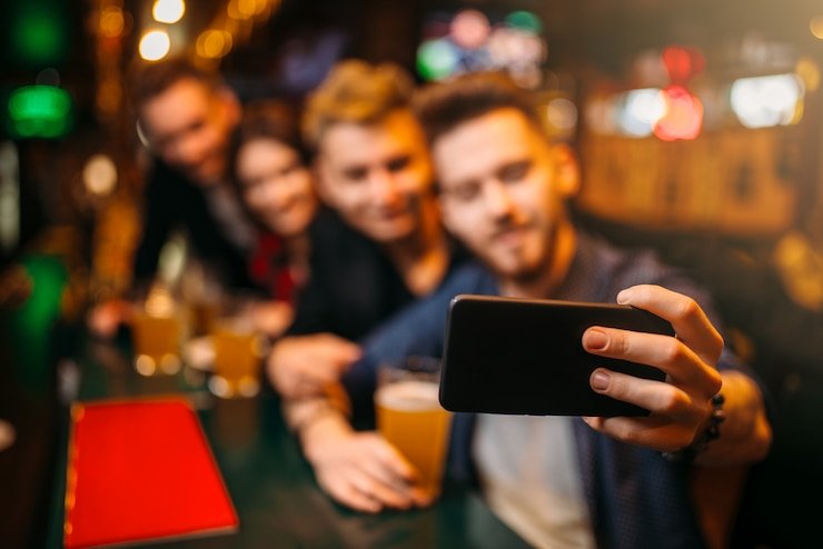 Pengguna melihat program loyalitas idolawin